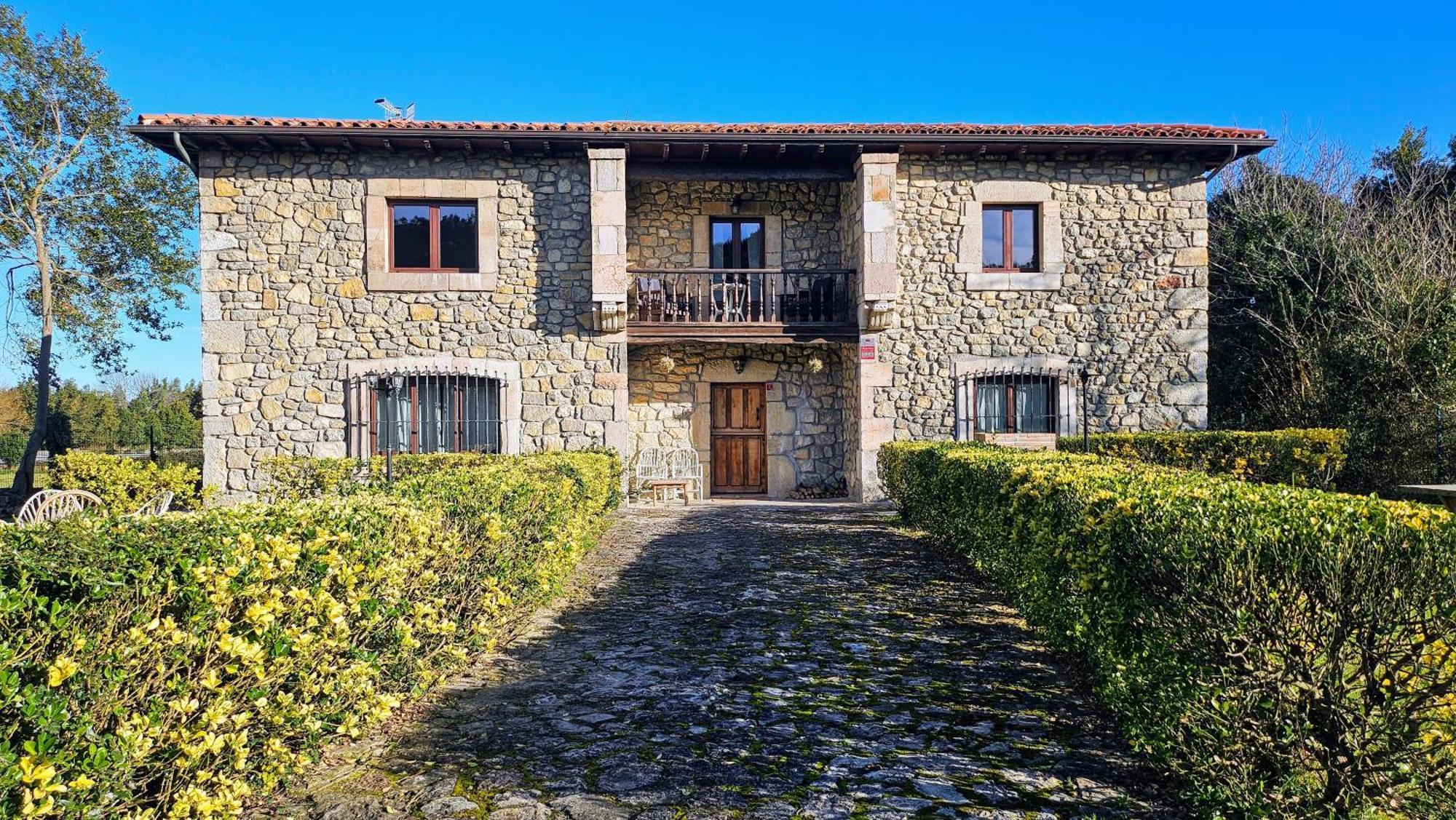Gasthaus Casa De Aldea La Piniella Villahormes Exterior foto